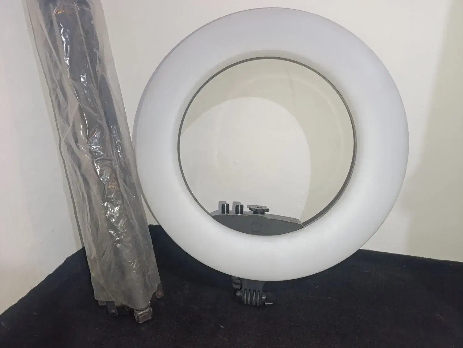 رینگ لایت hiroبا پایه|دوربین عکاسی و فیلم‌برداری|تهران, فلاح|دیوار