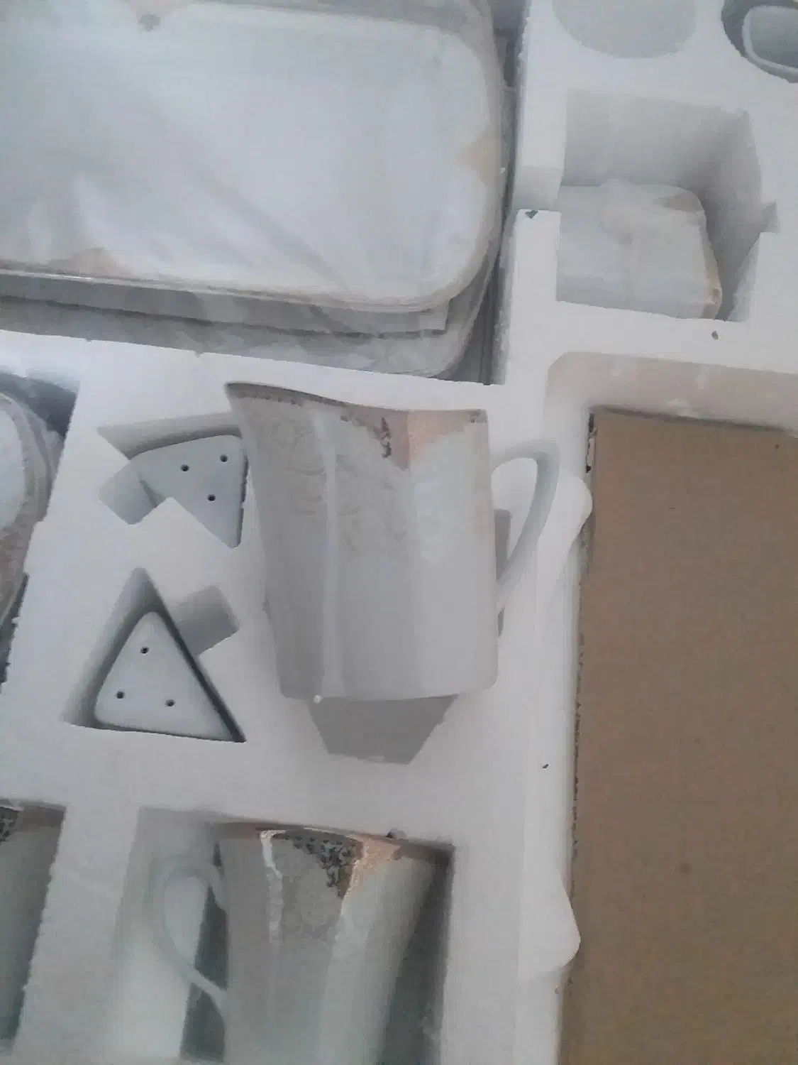 سرویس ۱۲نفره چینی پردیس کاشان|ظروف سرو و پذیرایی|ری, فیروزآبادی|دیوار