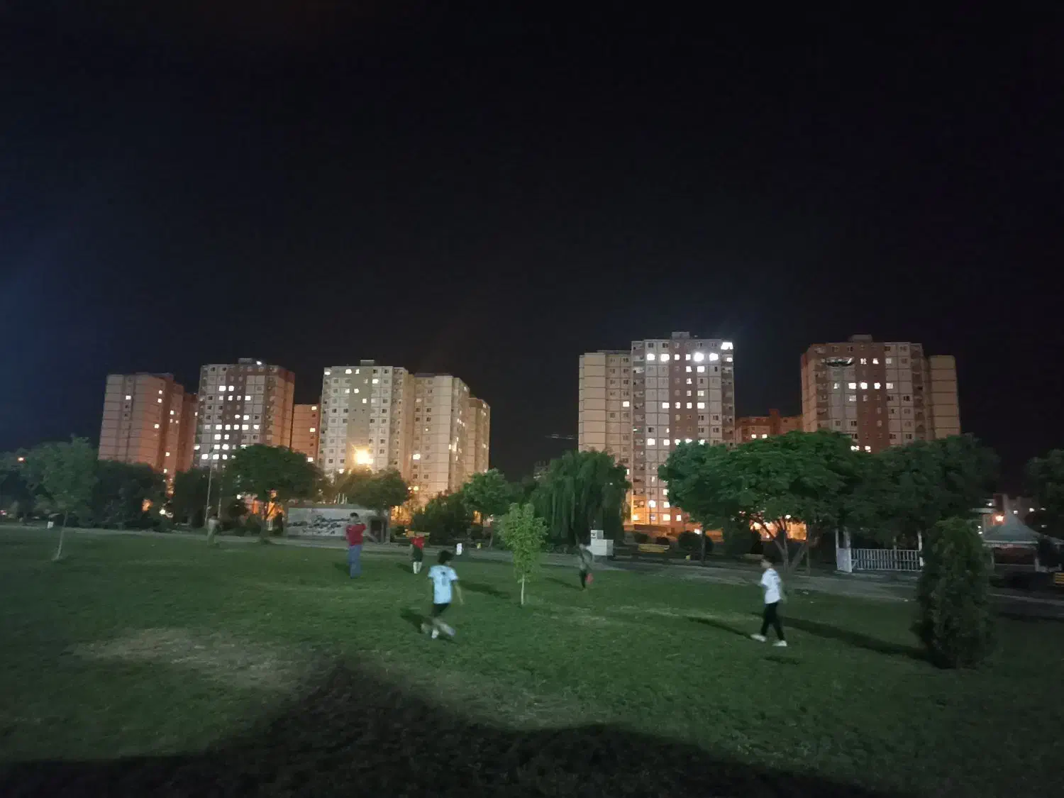 نگهبانی برج مسکونی|استخدام سرایداری و نظافت|محمدیه-قزوین, |دیوار