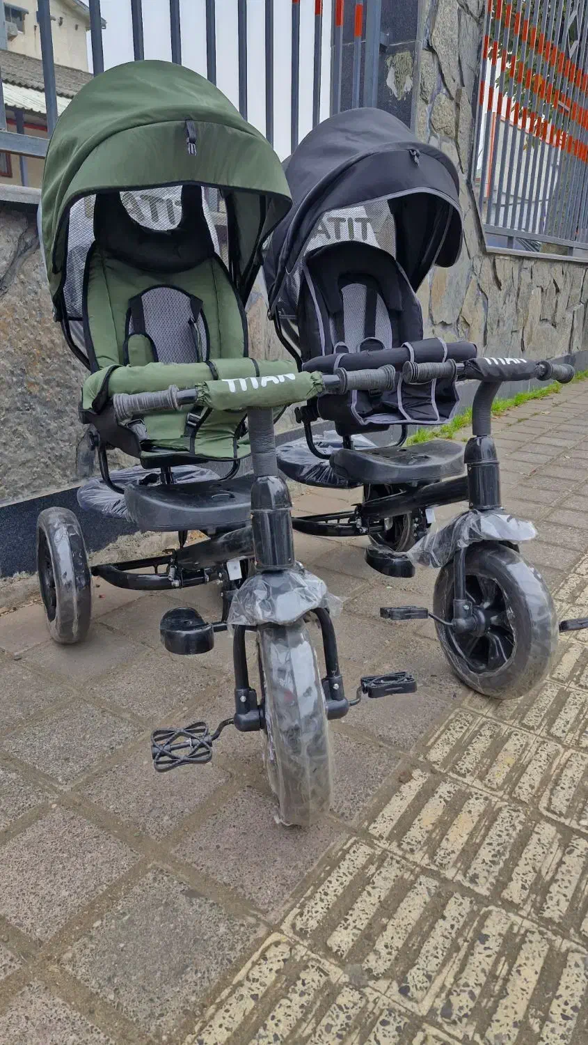 سه چرخه تاشو|اسباببازی|رشت, فلسطین|دیوار