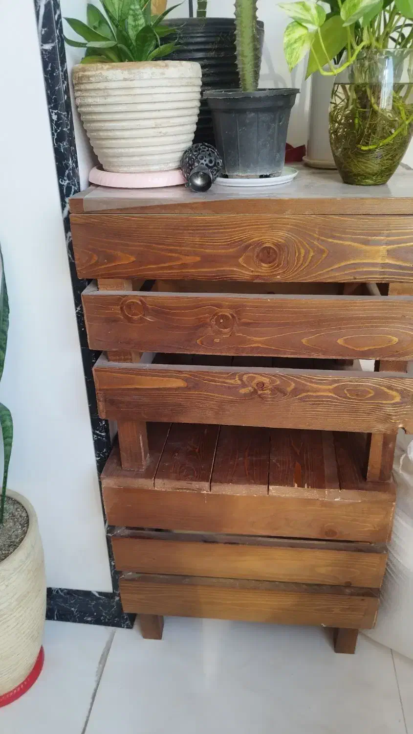 میز چوبی|کافی‌شاپ و رستوران|صباشهر, |دیوار