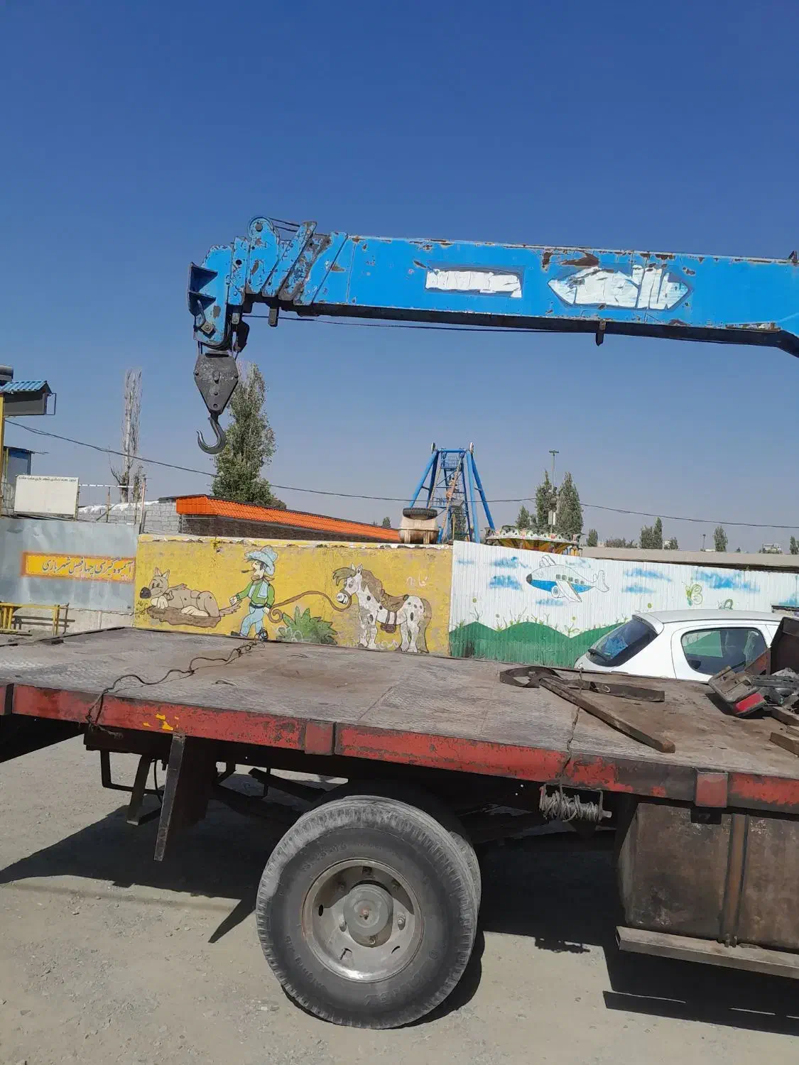 دستگاه جرثقیل|ماشین‌آلات صنعتی|فردیس, نسترن غربی|دیوار