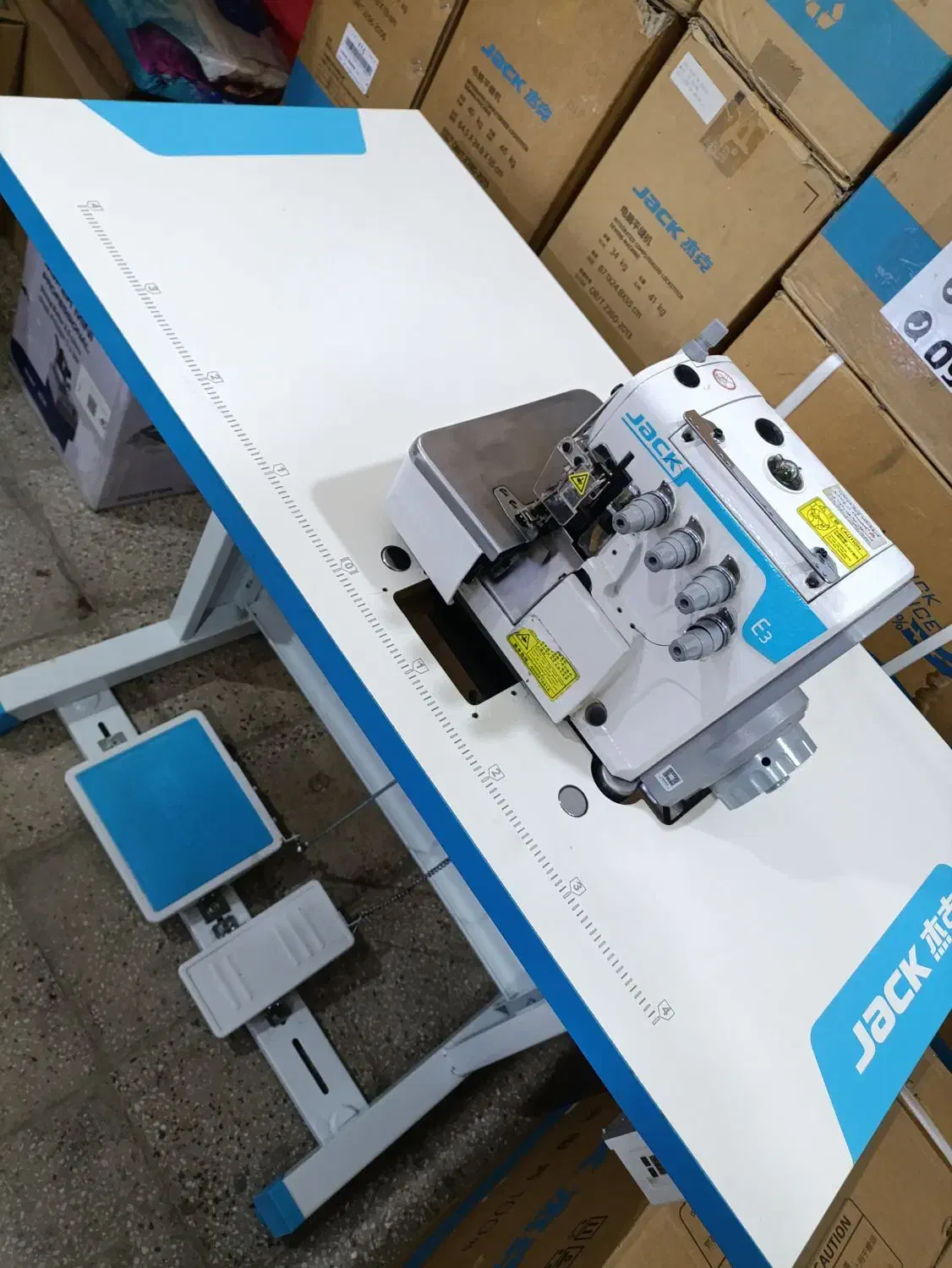 سردوزجک مدل E3 در حد آکبند ترکایی|چرخ خیاطی و ریسندگی|بروجرد, |دیوار