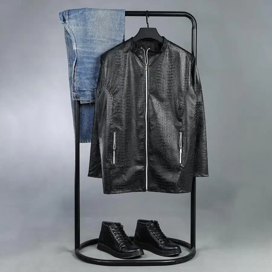 جنس چرم و گرم کن|لباس|بندر گناوه, |دیوار