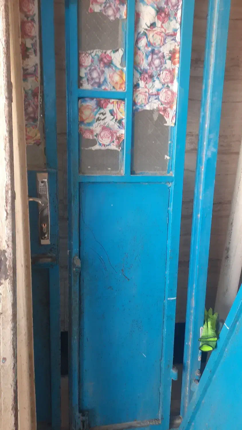 درب ۳ لنگه اهنی تمیز|مصالح و تجهیزات ساختمان|بندر ماهشهر, |دیوار