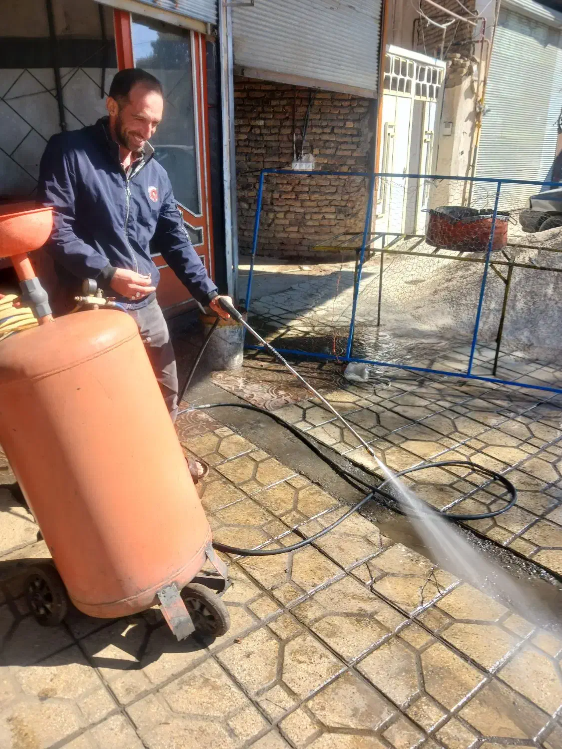 دستگاه قطعه شویی اتوماتیک و وسایل کارواش ابگرم|ماشینآلات صنعتی|همدان, |دیوار