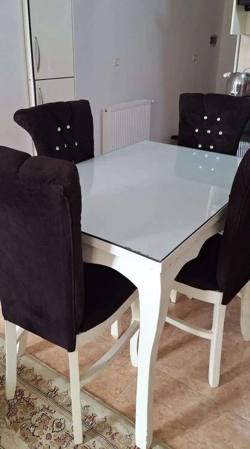 مبل هشت نفره+میز جلو مبلی+میز غذاخوری ۴ نفره|مبلمان خانگی و میز عسلی|آستارا, |دیوار