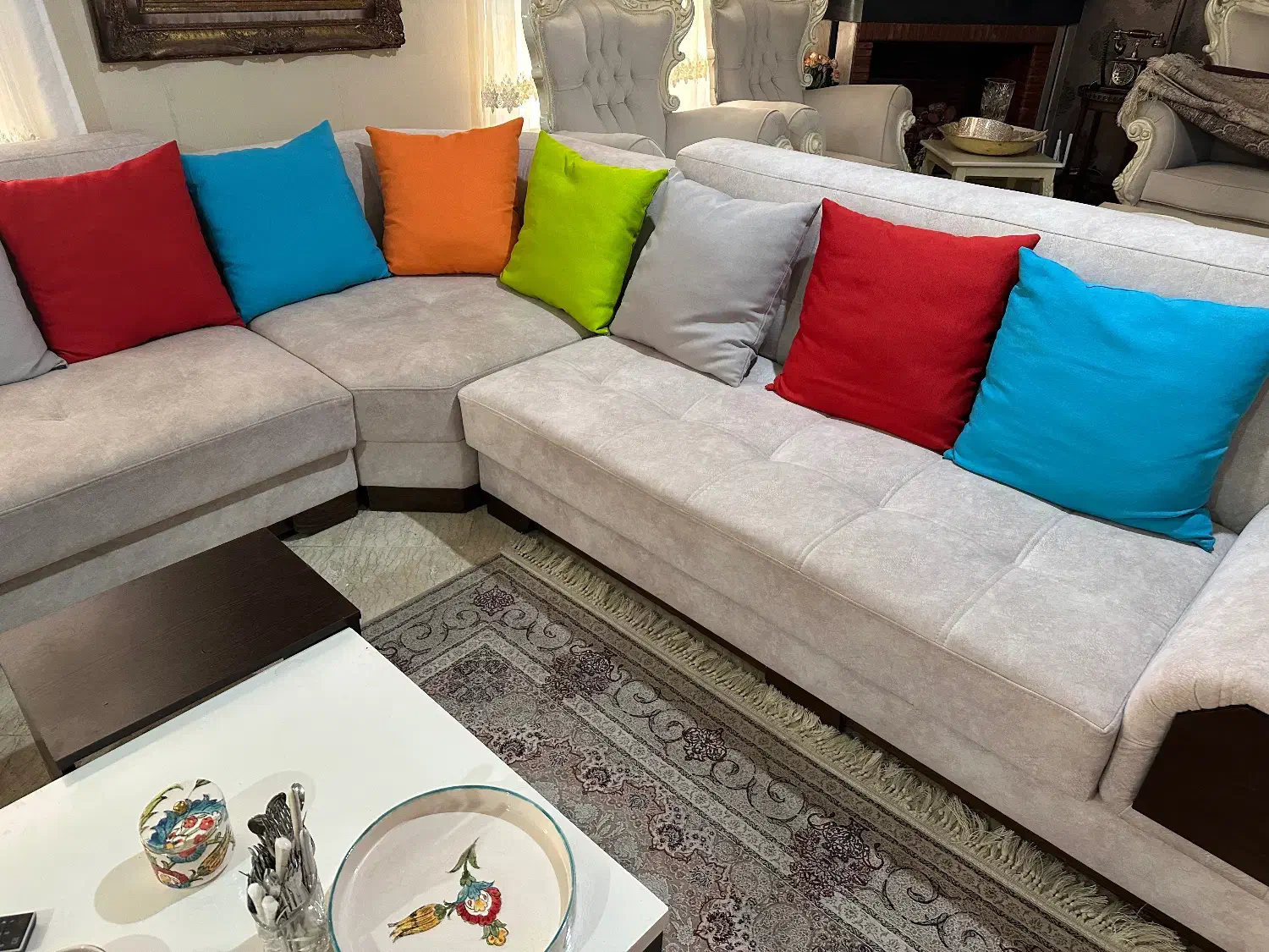 مبل راحتی نه نفره|مبلمان خانگی و میز عسلی|رشت, بلوار گیلان|دیوار