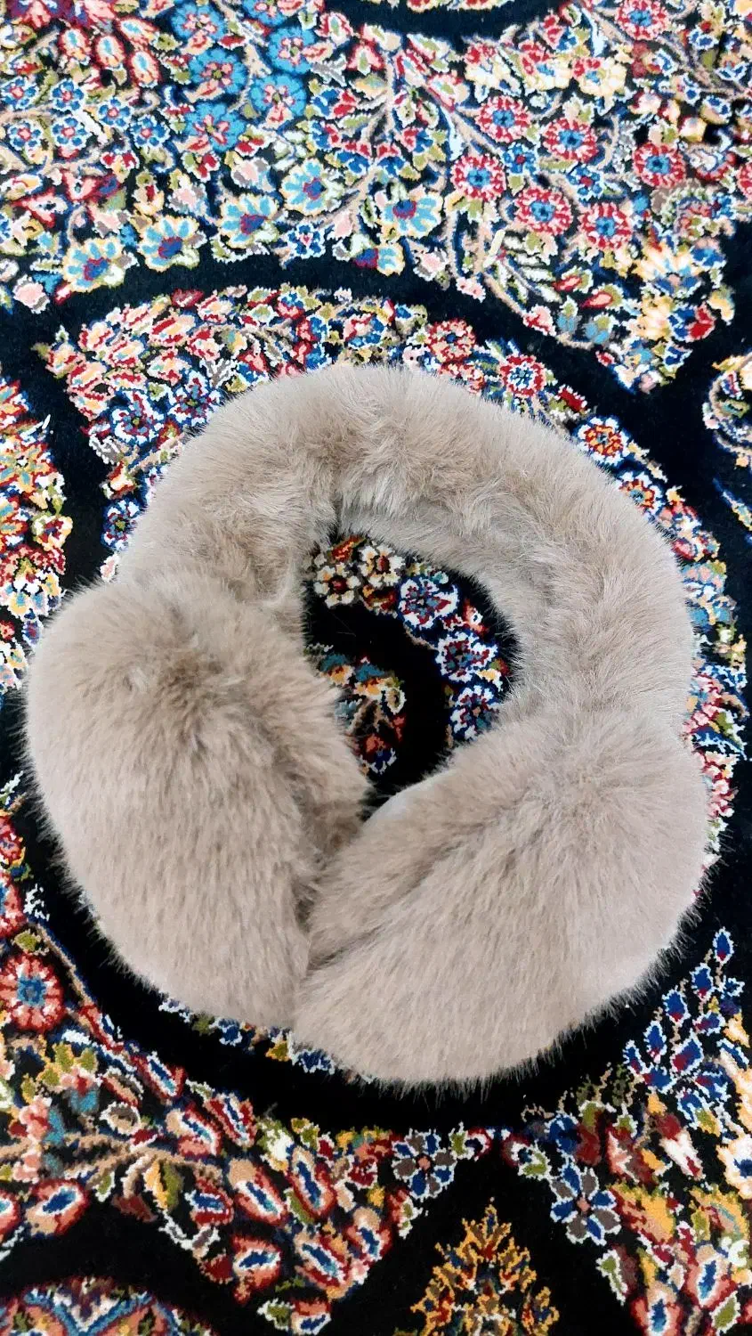 گوشگیر پشمی|لباس|همدان, |دیوار