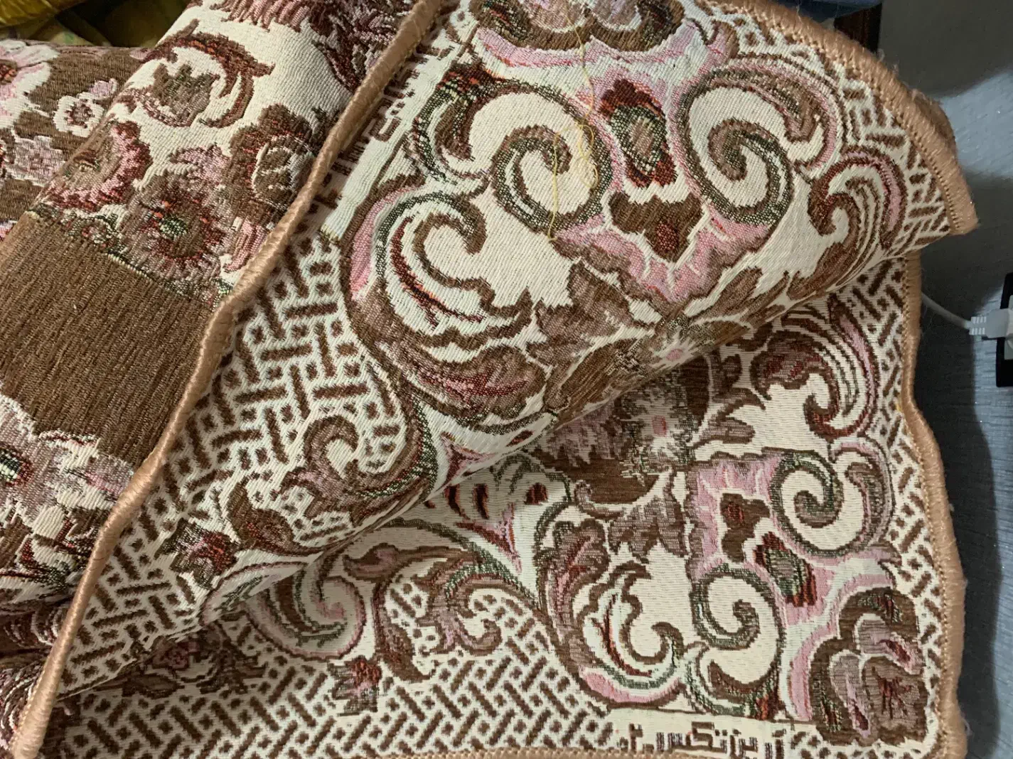 روفرشی ۱۲ متری  بافت یزد و یکعدد میز اتو|روفرشی|شیراز, فضل‌آباد|دیوار