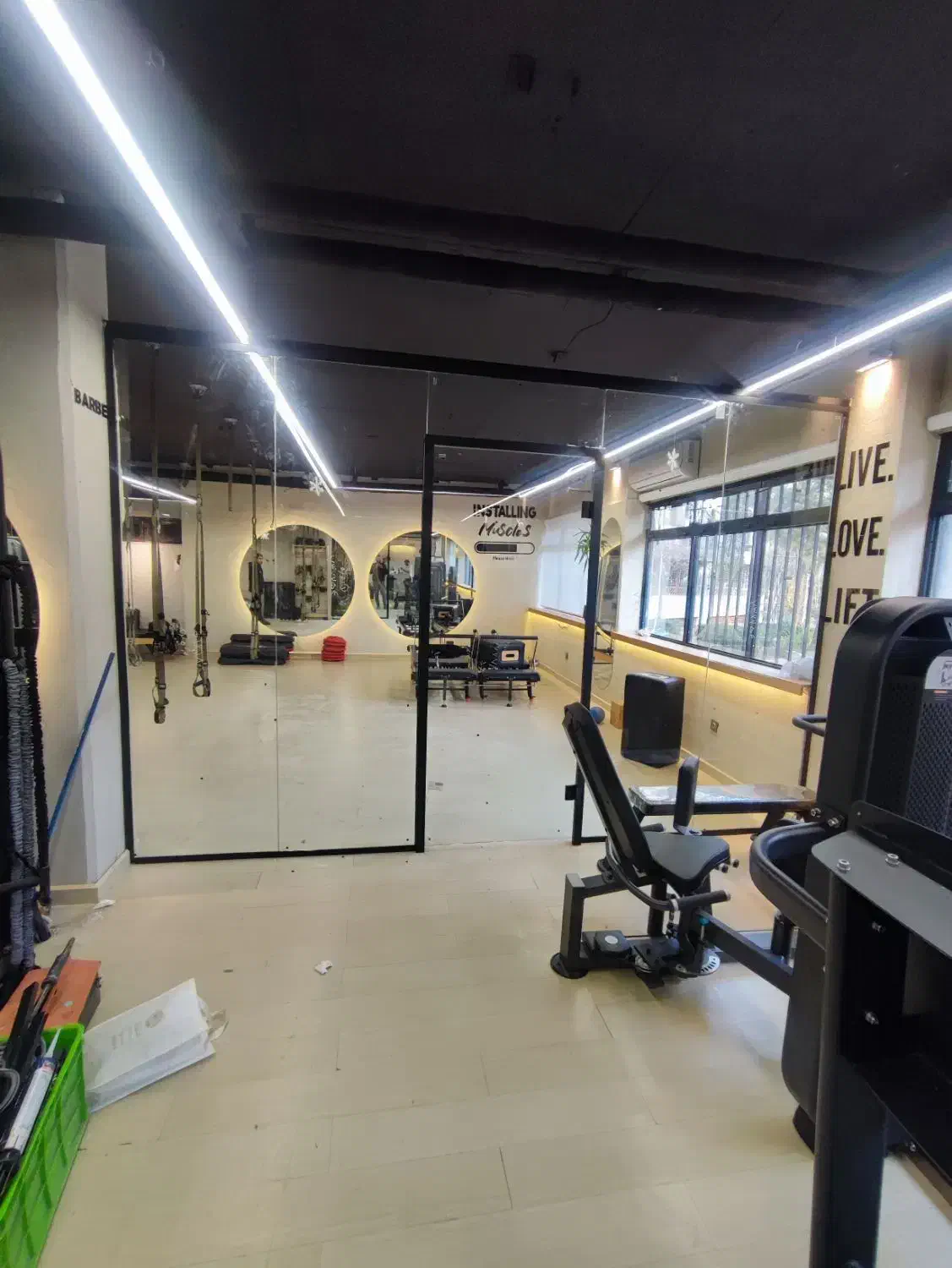 شیشه سکوریت(شیشه میرال)|خدمات پیشه و مهارت|تهران, ایوانک|دیوار