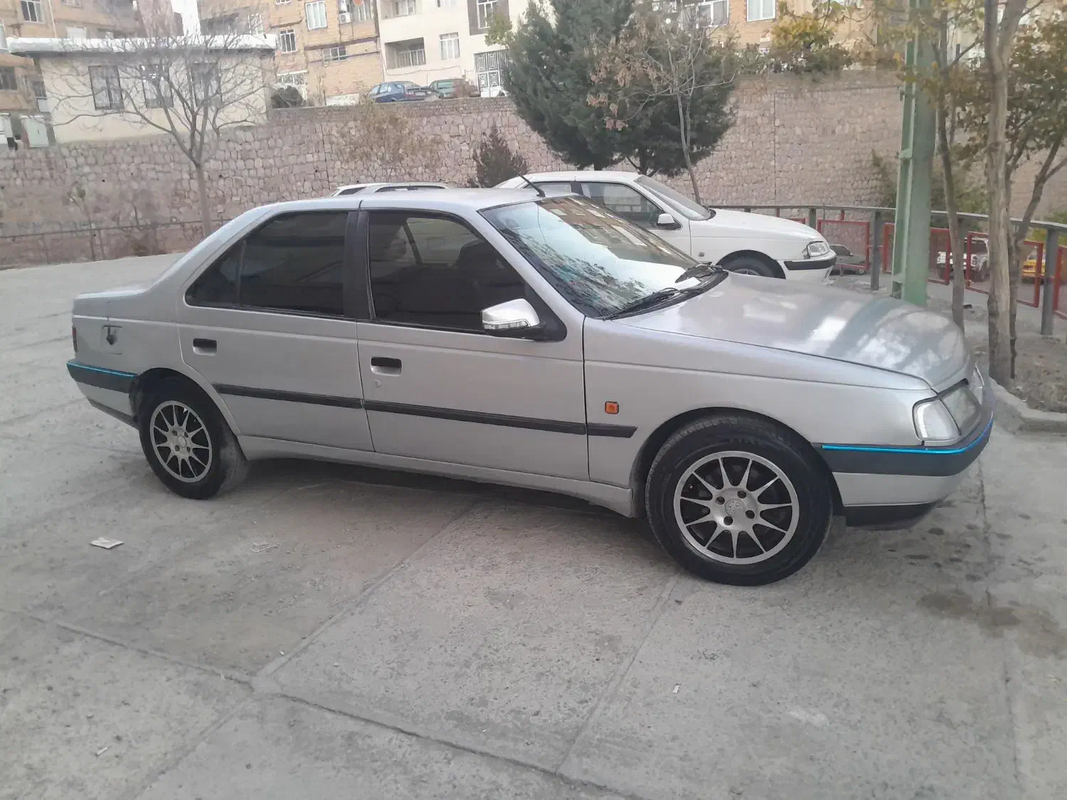 پژو ۴۰۵|خودرو سواری و وانت|سنندج, |دیوار