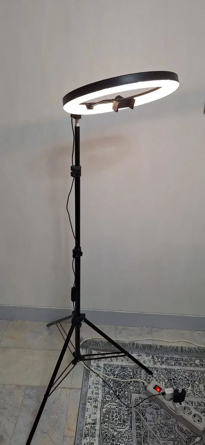 رینگلایت به همراه سه پایه بلند|دوربین عکاسی و فیلم‌برداری|شهریار, شهریار|دیوار