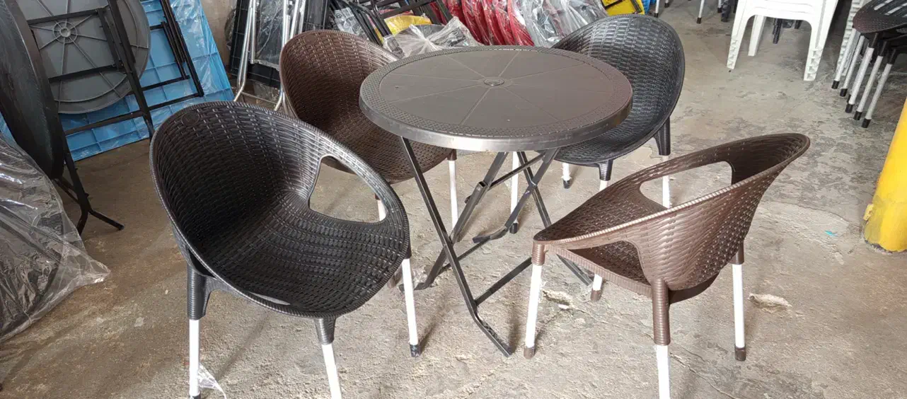 صندلی فانتزی حصیری|صندلی و نیمکت|شیراز, محراب|دیوار