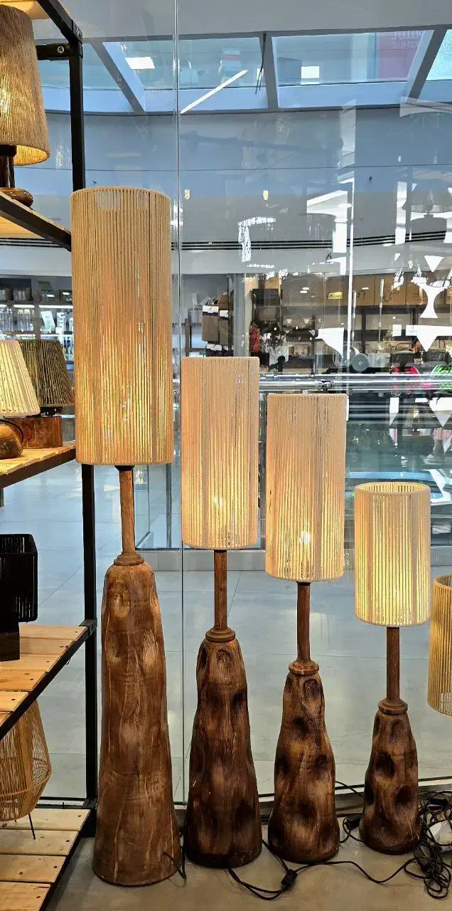 آباژور کنار سالنی و رومیزی|چراغ خواب و آباژور|مهاباد (آذربایجان غربی), |دیوار