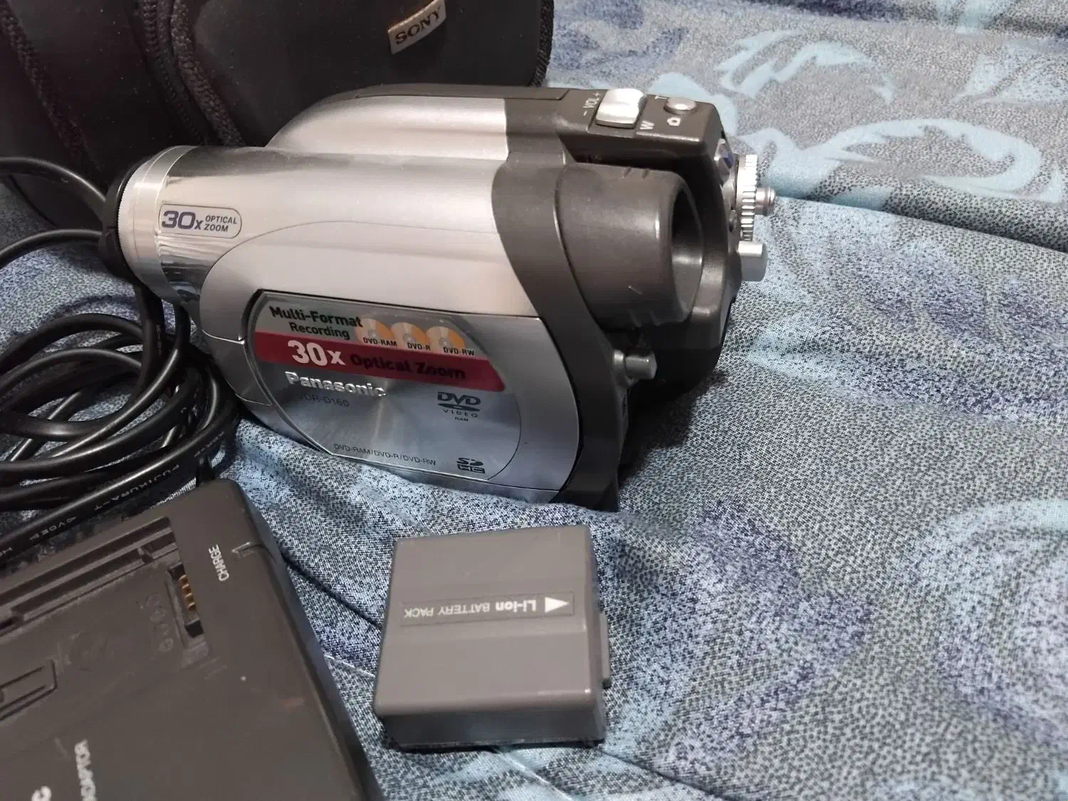 دوربین فیلمبرداری و عکاسی پاناسونیک|دوربین عکاسی و فیلم‌برداری|مشهد, سجاد شهر|دیوار