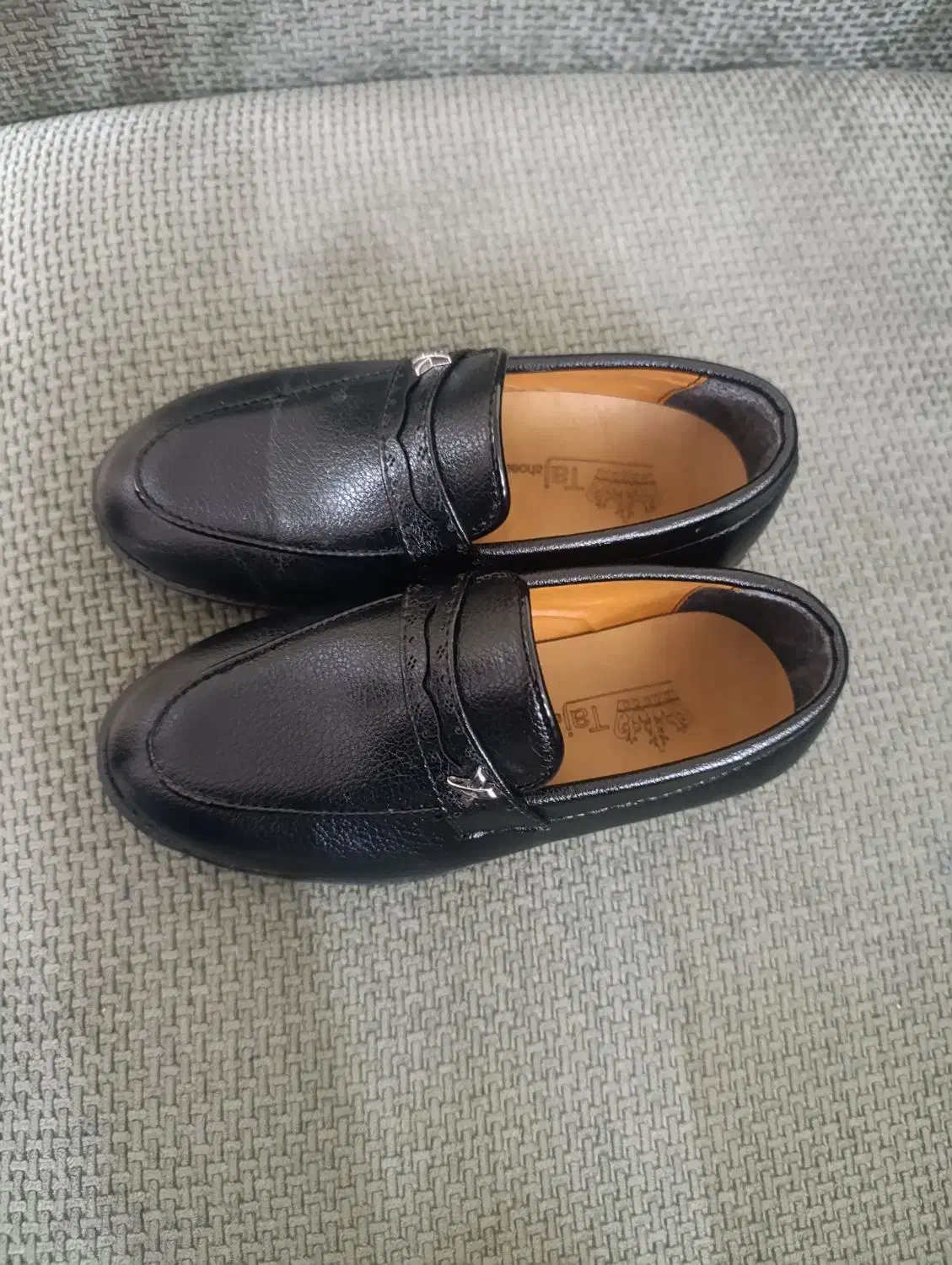 کفش|کفش و لباس بچه|مشهد, انقلاب|دیوار