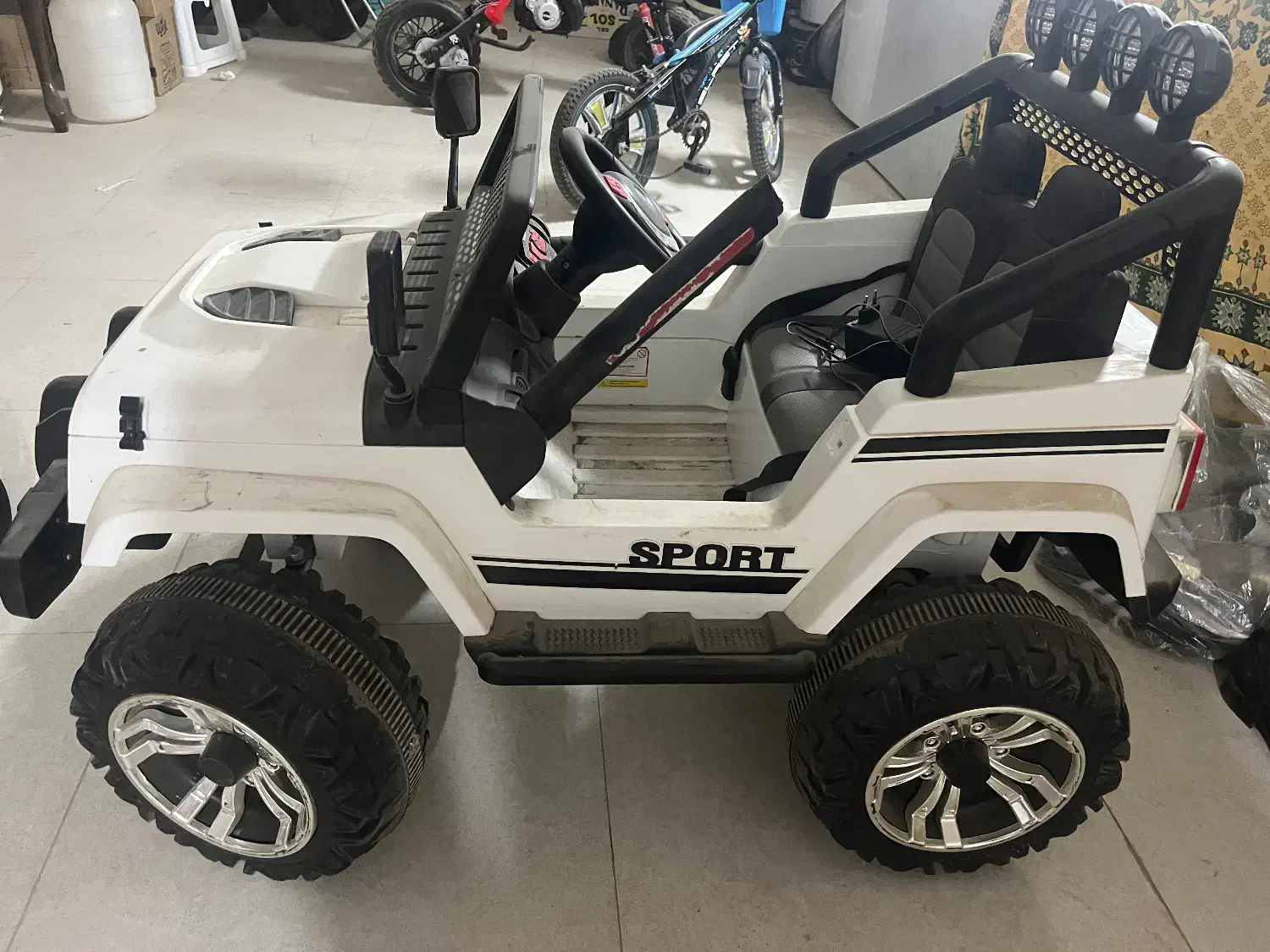 ماشین جیپ شارژی دو نفره بدون|اسباب‌‌بازی|سیرجان, |دیوار