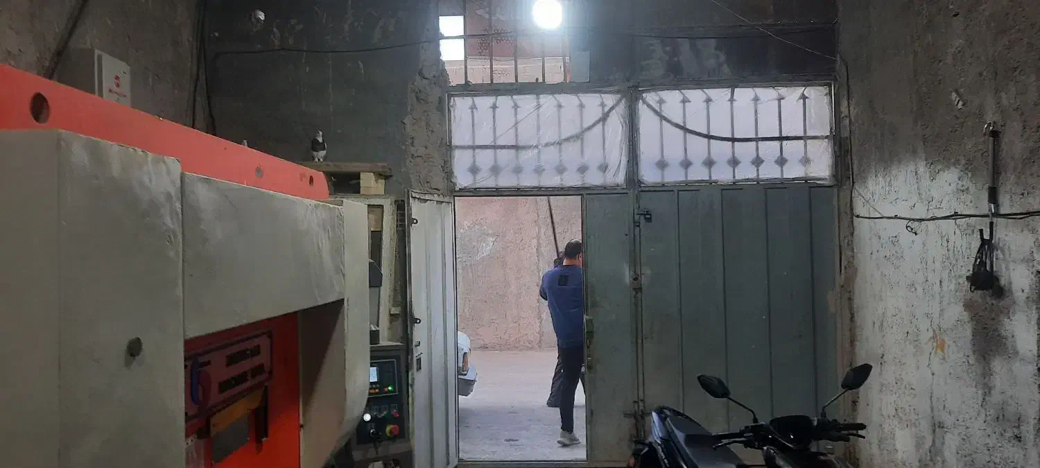 کارگاه ۴۳ متری (رهنان)|اجارهٔ مغازه و غرفه|اصفهان, طاحونه|دیوار