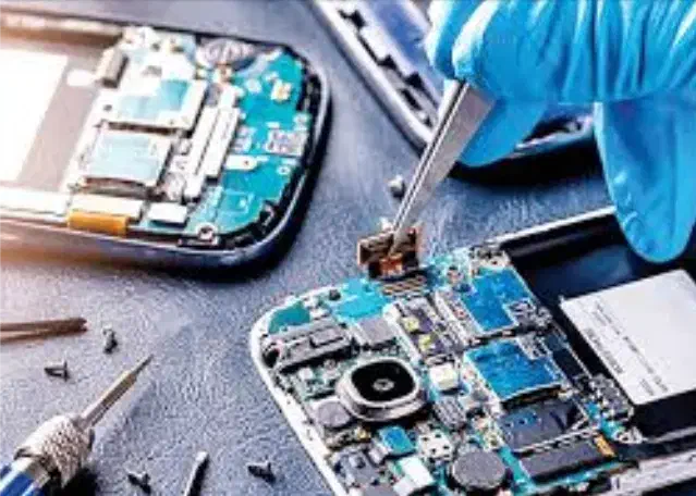 تعویض باتری و ال سی دی با کمترین اجرت ضمانتی|خدمات رایانه‌ای و موبایل|اصفهان, آهنگران|دیوار