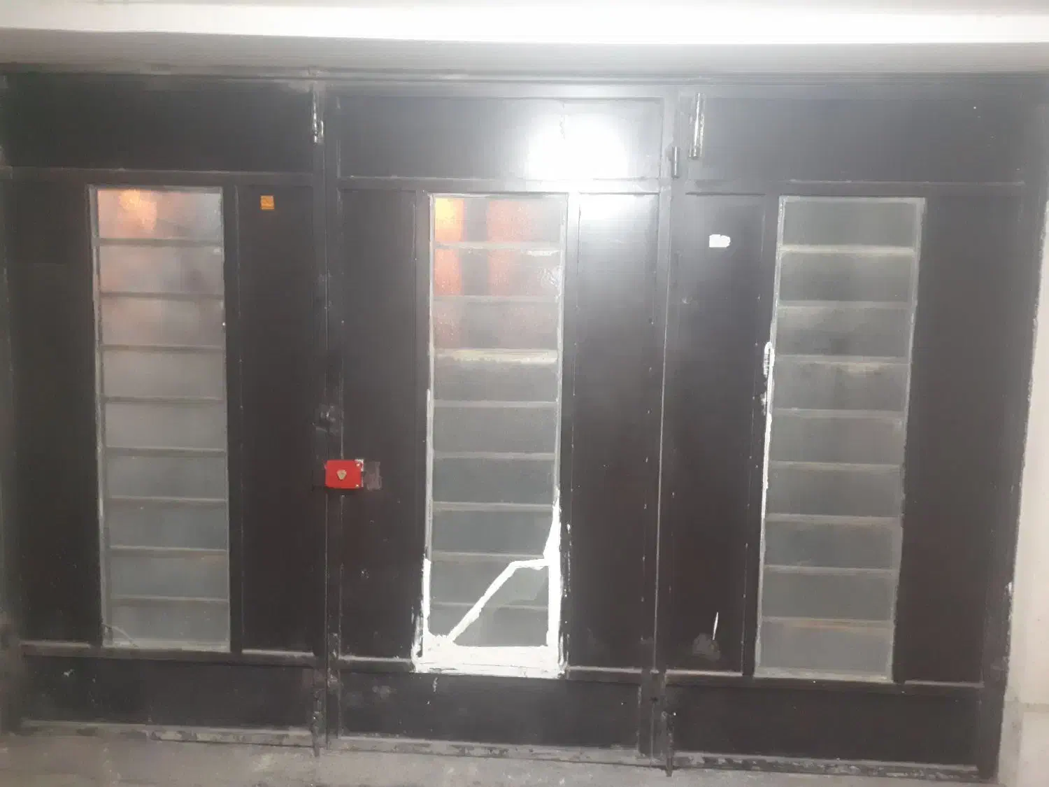 درب پارکینگ|مصالح و تجهیزات ساختمان|مهاجران, |دیوار