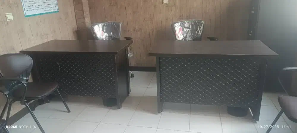 میز کار ترکیب ام دی اف و لمسه به همراه صندلی چرم|مبلمان اداری|لاهیجان, حاجی آباد|دیوار