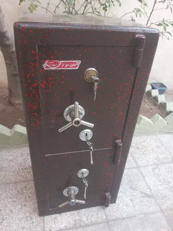 گاوصندوق دوطبقه دژ|ابزارآلات|قم, نیروگاه|دیوار