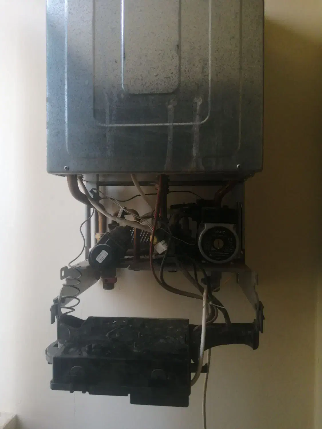 تعمیرسرویس پمپ اب نصب پکیج ابگرمکن تصفیه ست کنترل|خدمات پیشه و مهارت|زاهدان, |دیوار