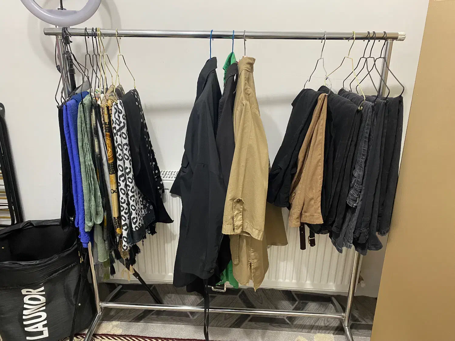 رگال لباس|بندرخت و رخت‌آویز|مراغه, |دیوار