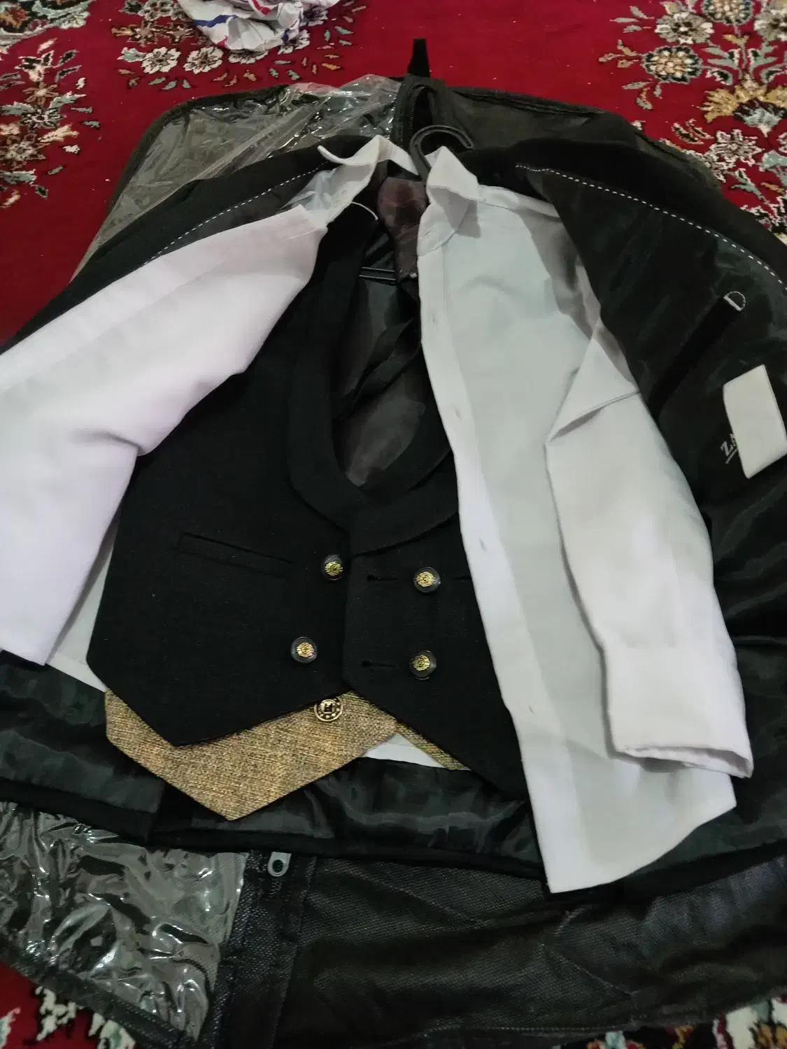 کت شلواربچگانه|کفش و لباس بچه|شیراز, شیشه‌گری|دیوار