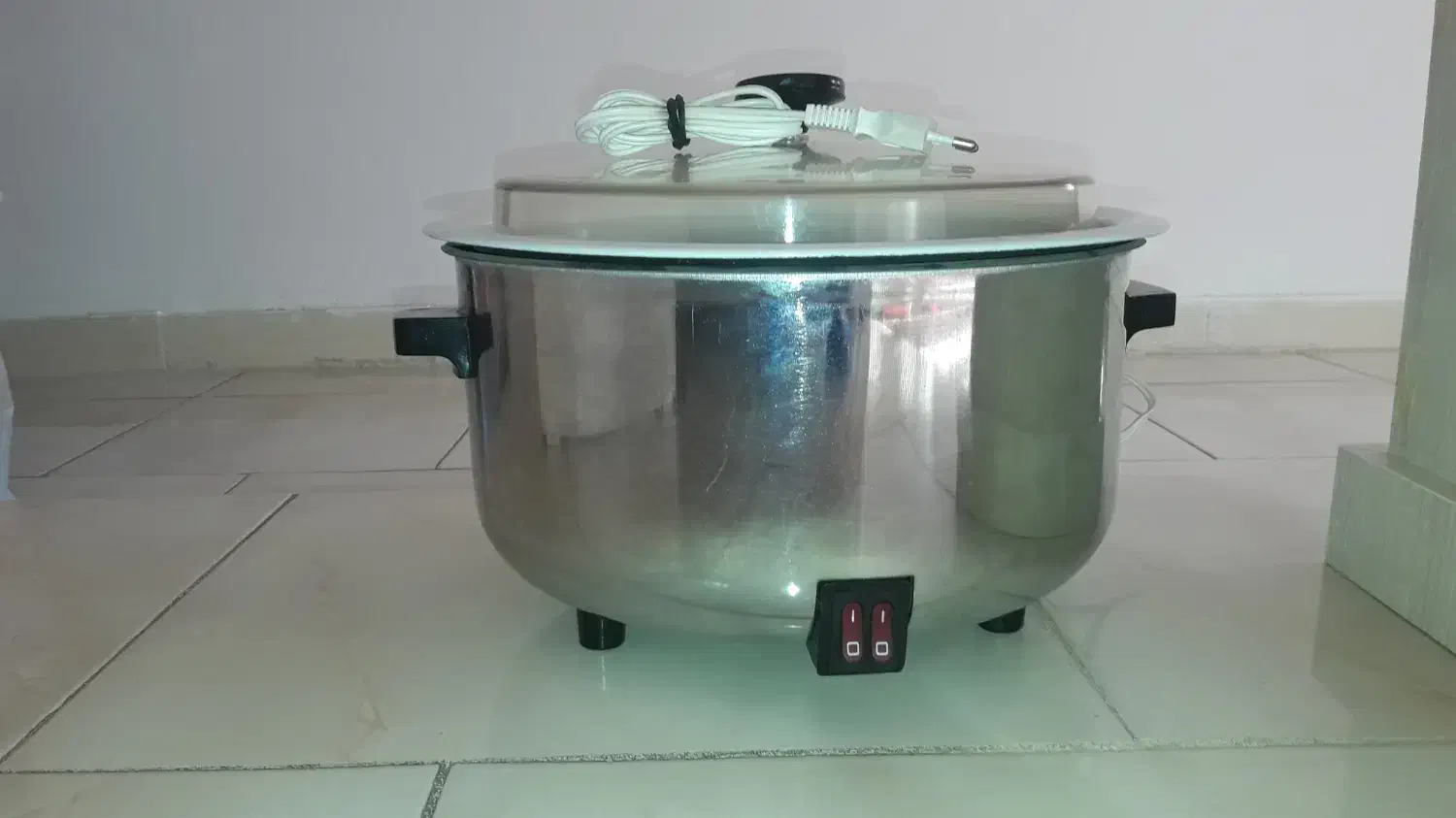 آرام پز نپتون و نیم دست برنج خوری چینی|اجاق گاز و لوازم برقی پختوپز|گلبهار, نوبهار|دیوار