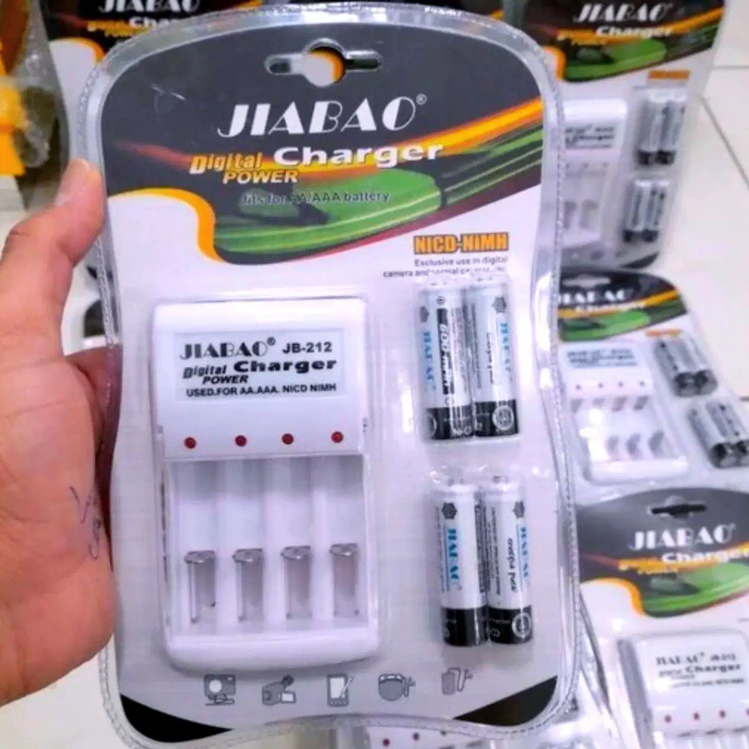 باتری قلمی شارژی تراز و متر لیزری + باتری شارژر کن|ابزارآلات|قم, نیروگاه|دیوار