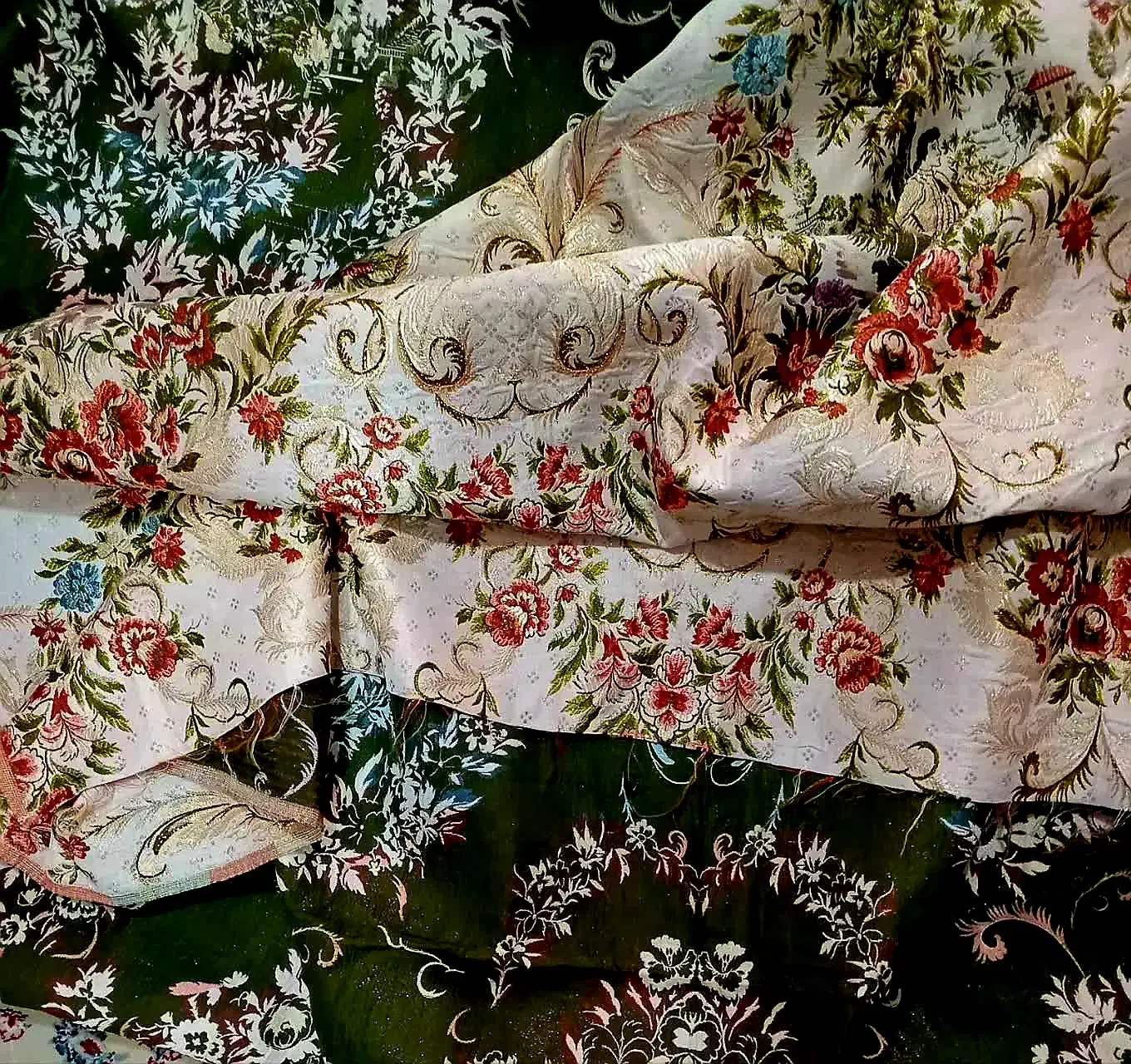 پارچه ابریشم لیلی مجنون قدیمی خارجی زری دوزی|صنایع دستی و سایر لوازم تزئینی|تهران, والفجر|دیوار