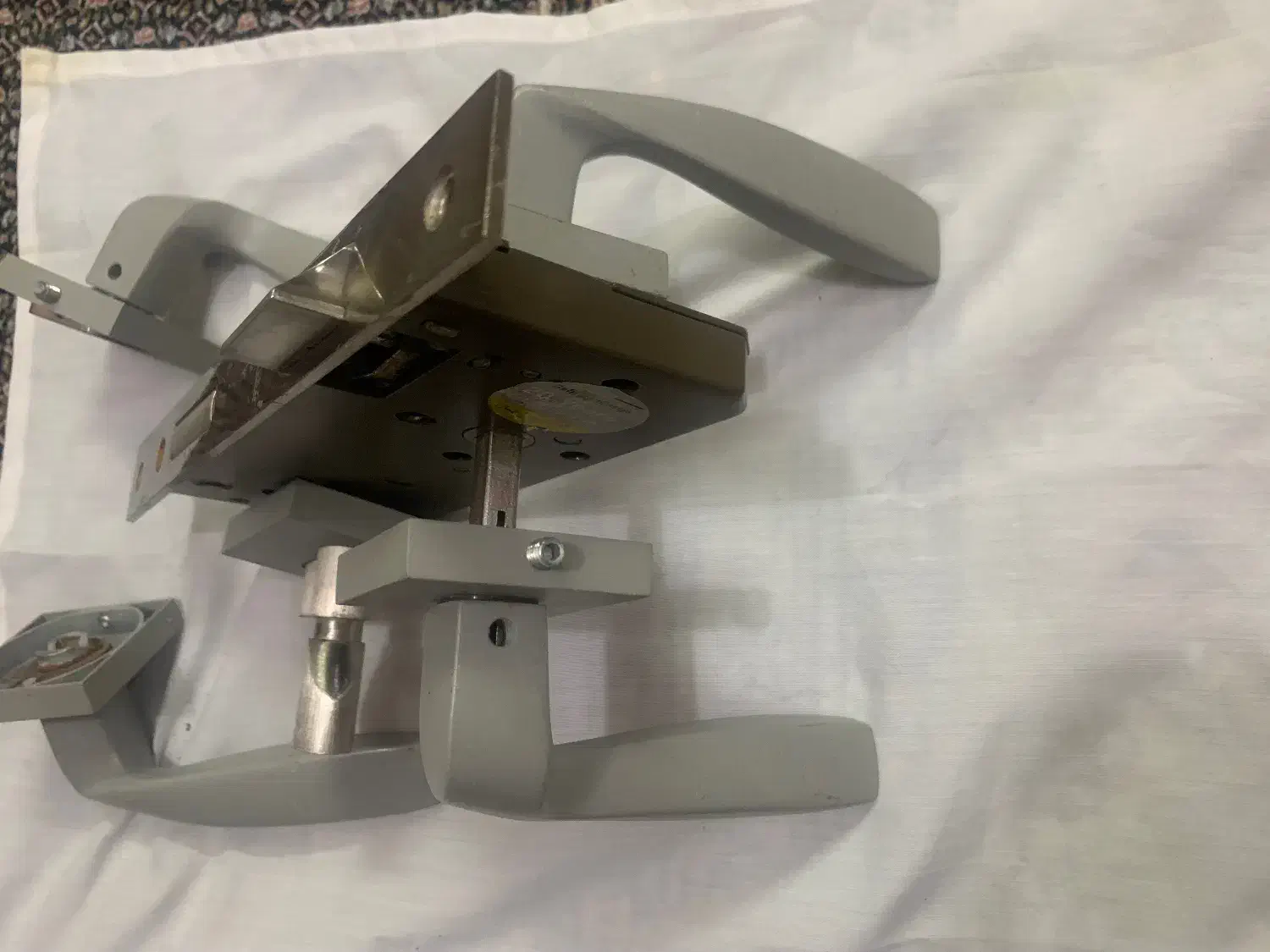 دستگیره قفل در اصلی|ابزارآلات|قم, باغ کرباسی|دیوار