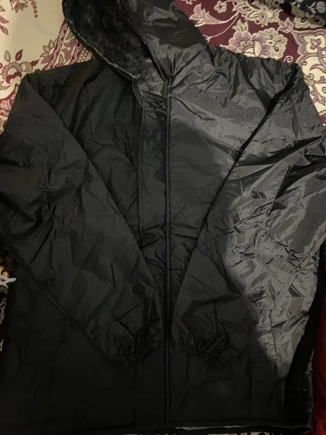 بارانی بزرگمردانه|لباس|خوی, |دیوار