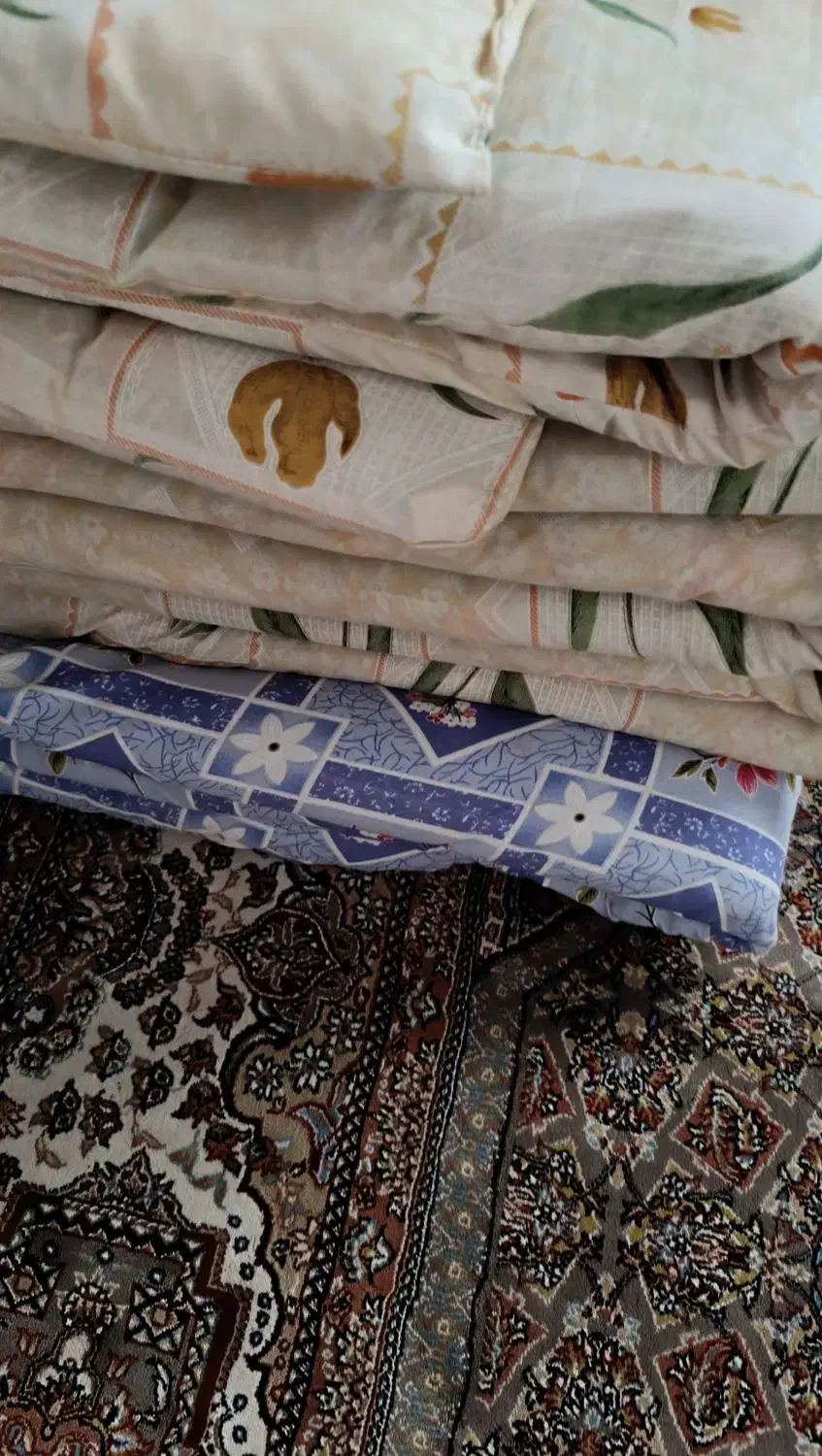 ۵ عدد تشک|رختخواب، بالش، پتو|کرج, حسین آباد (اکبر آباد)|دیوار