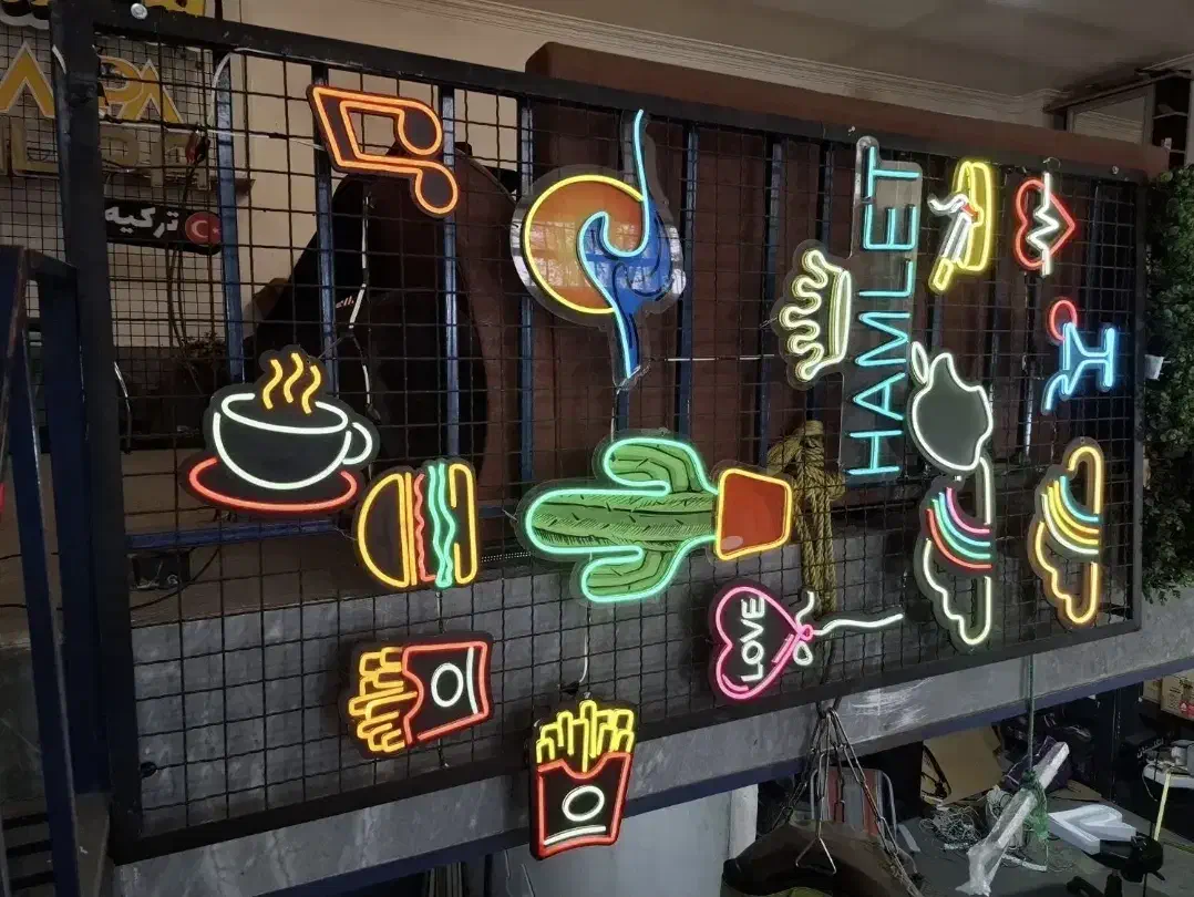 تابلو نئون خاص و شیک برای کسبوکار و دکور اتاق|خدمات پیشه و مهارت|ارومیه, |دیوار