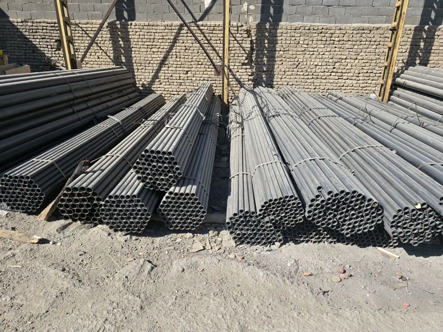 لوله داربست،گاز،آب و اتصالات|عمده‌فروشی|اصفهان, ارزنان|دیوار