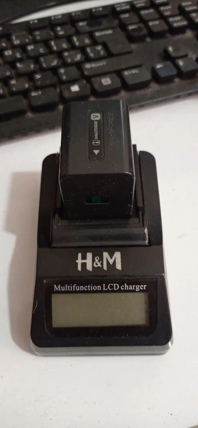 لوازم دوربین باطری ـ  شارژرـ|دوربین عکاسی و فیلم‌برداری|همدان, |دیوار