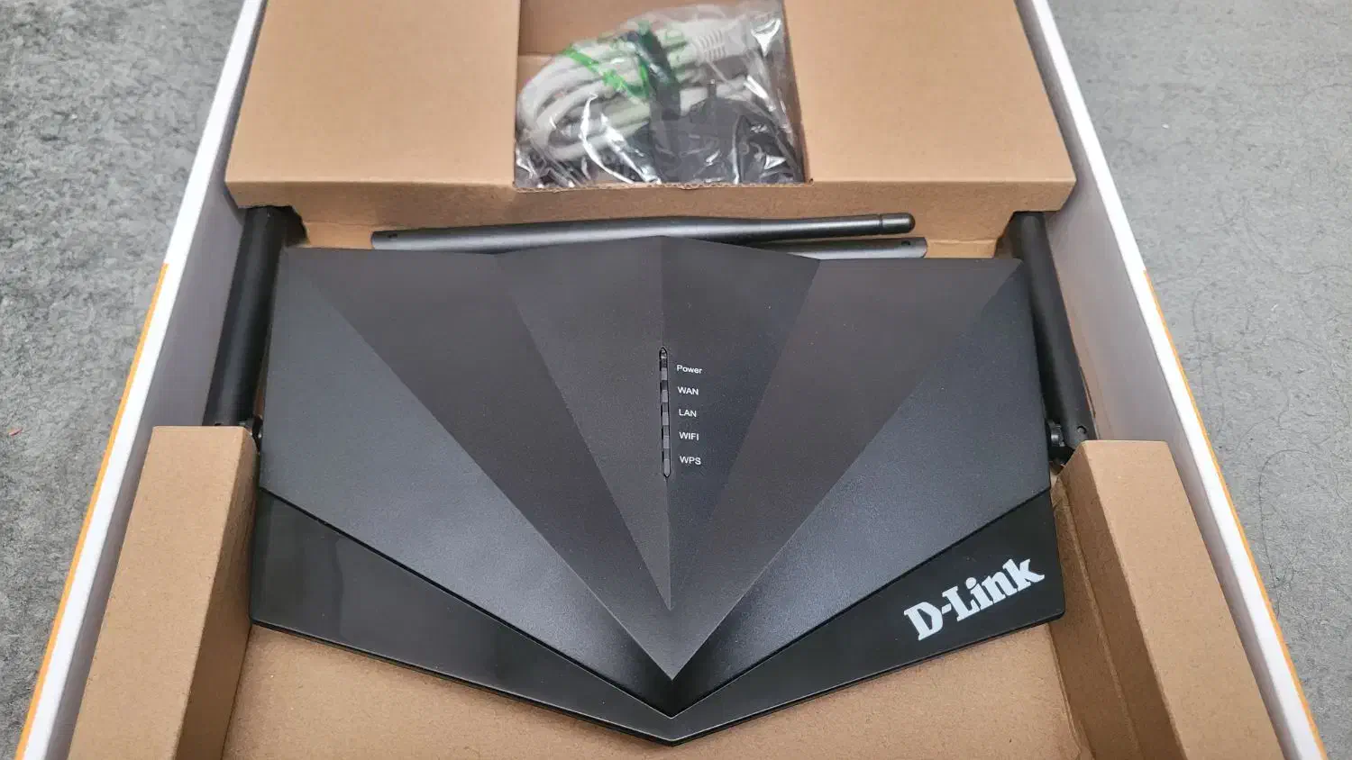 روتر دی لینک|مودم و تجهیزات شبکه|مبارکه, |دیوار