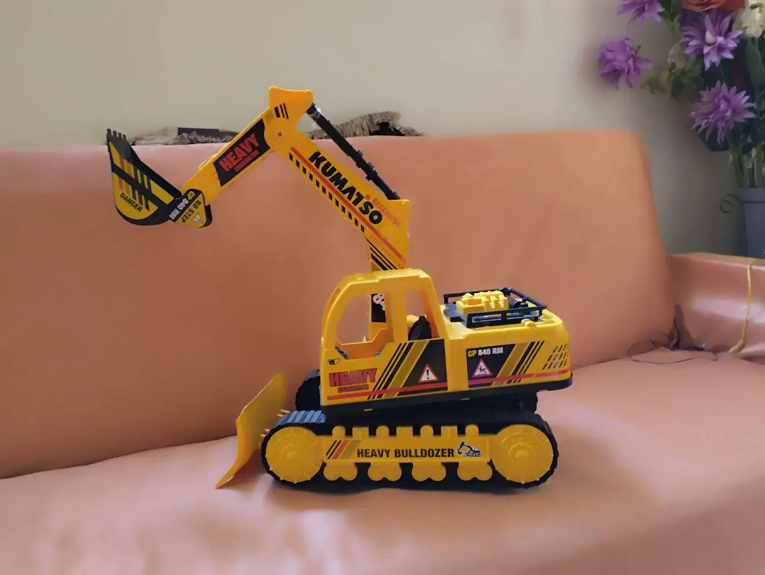 بیل مکانیکی اسباب بازی سایز بزرگ|اسباب‌‌بازی|تبریز, |دیوار