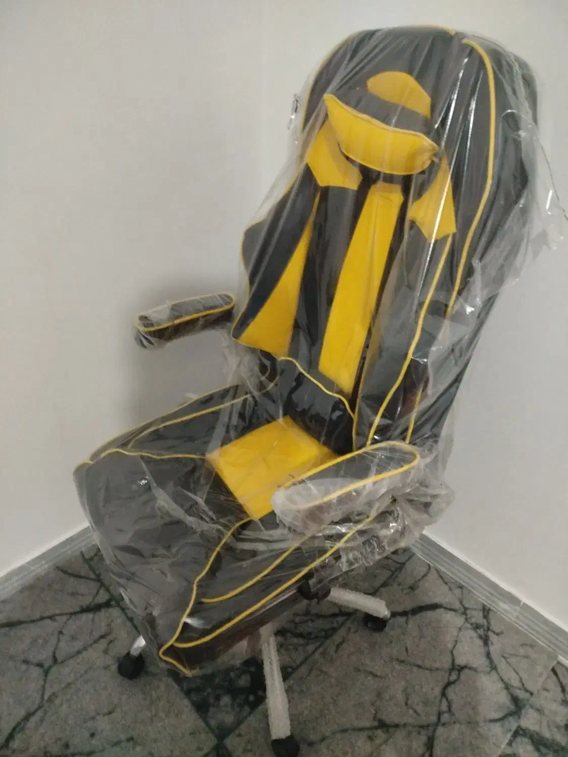 صندلی|صندلی و نیمکت|فردوسیه, |دیوار