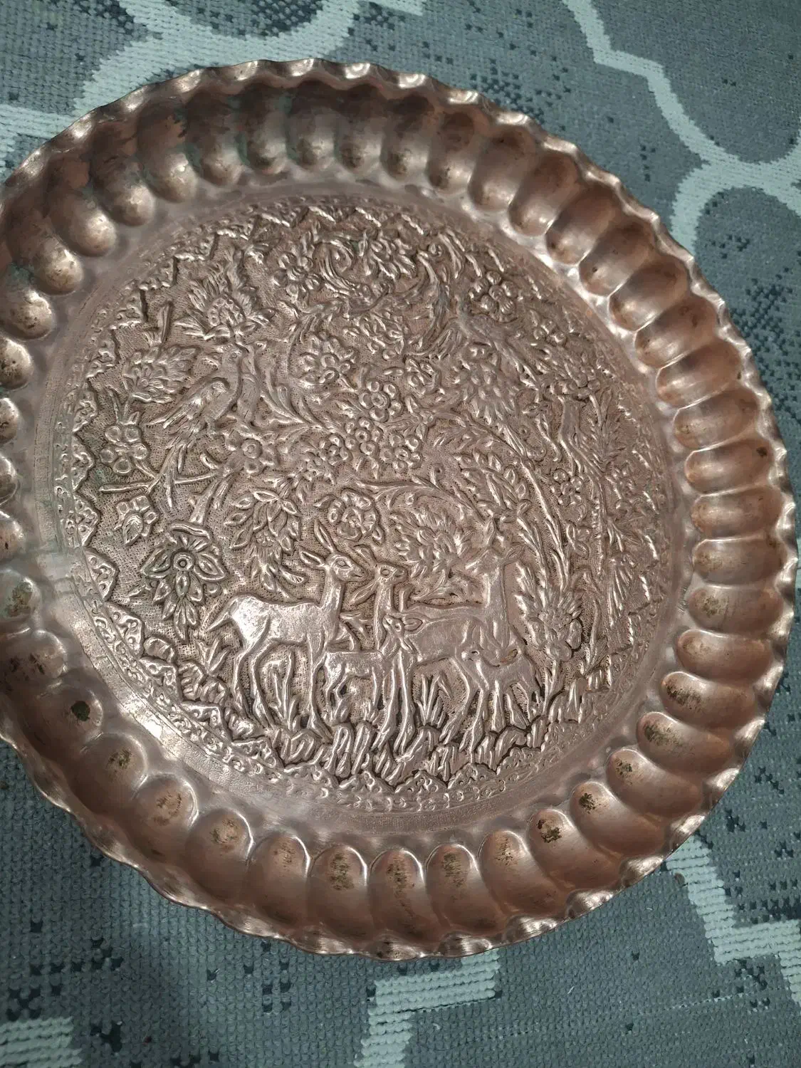 سینی مسی|کلکسیون اشیاء عتیقه|تربت‌حیدریه, شهرک ولیعصر|دیوار