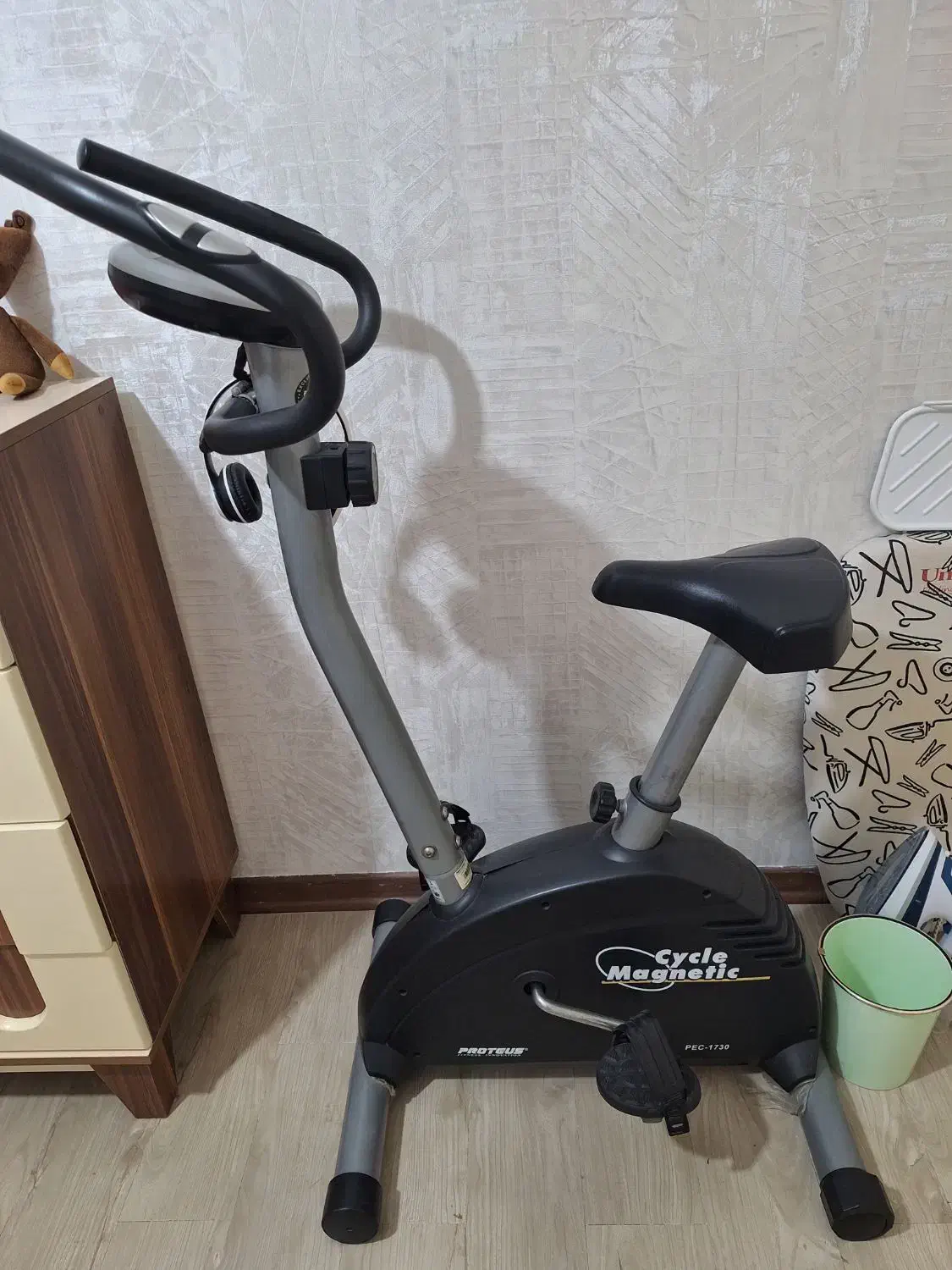 دوچرخه ثابت ورزشی|تجهیزات ورزشی|رشت, رشتیان|دیوار