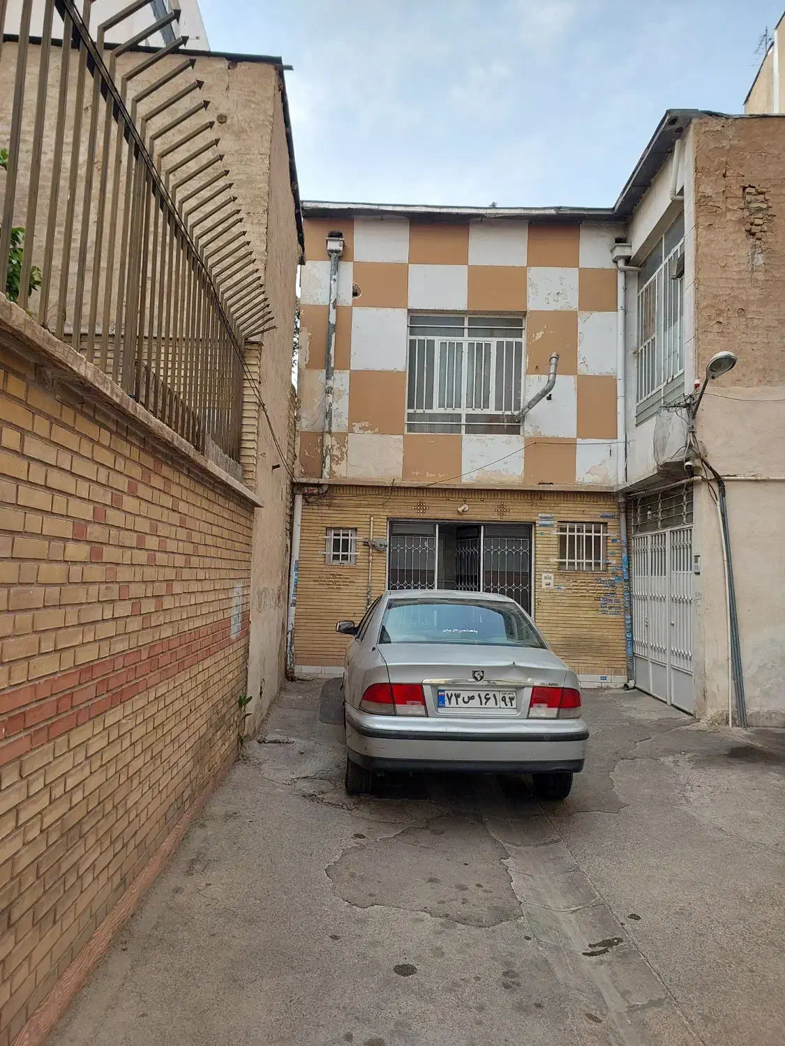 فروش منزل ویلایی|فروش خانه و ویلا|شیراز, باغ تخت|دیوار