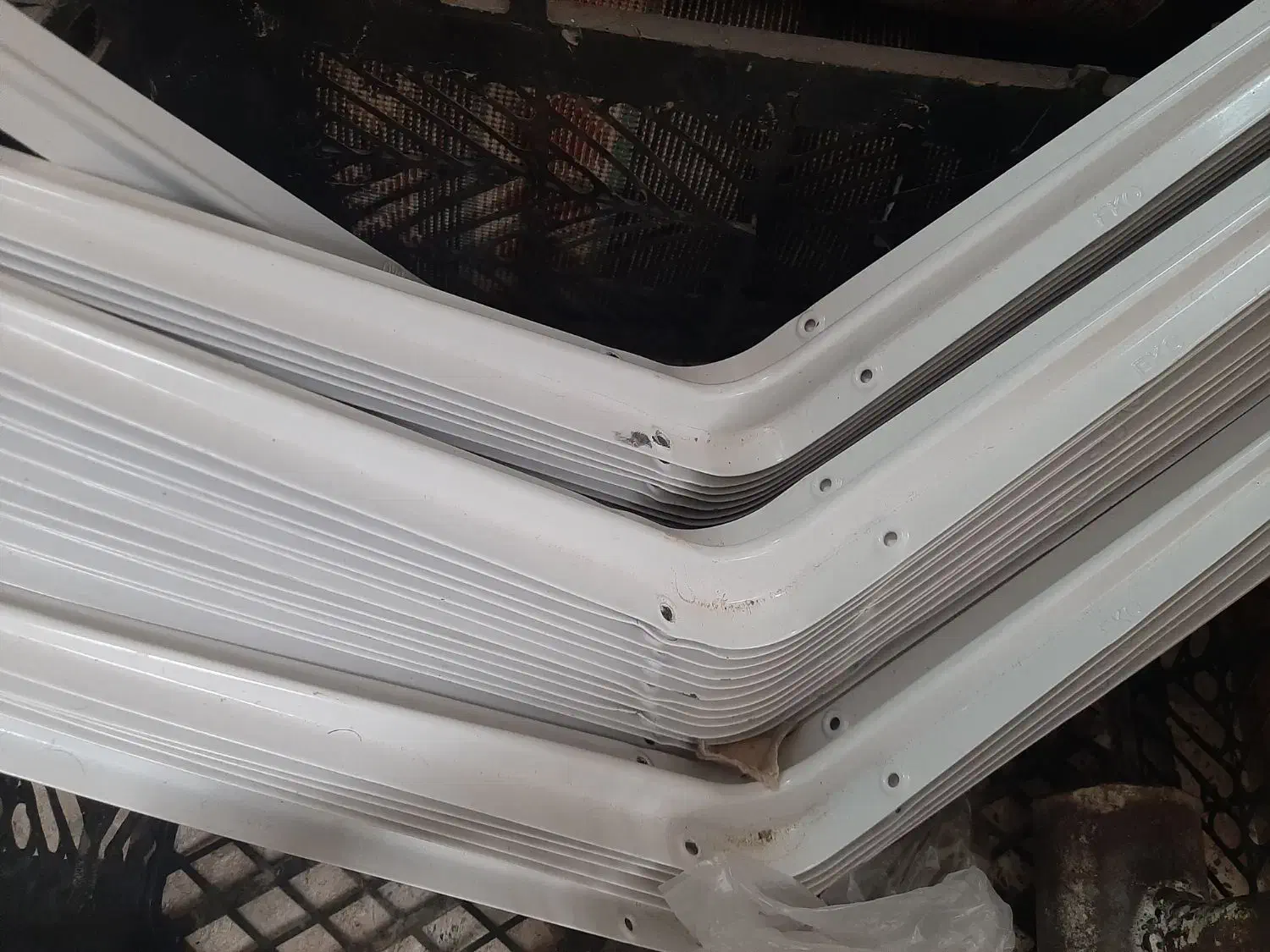 قفسه شیشه ای|کتابخانه، شلف، قفسه‌های دیواری|زرند, |دیوار