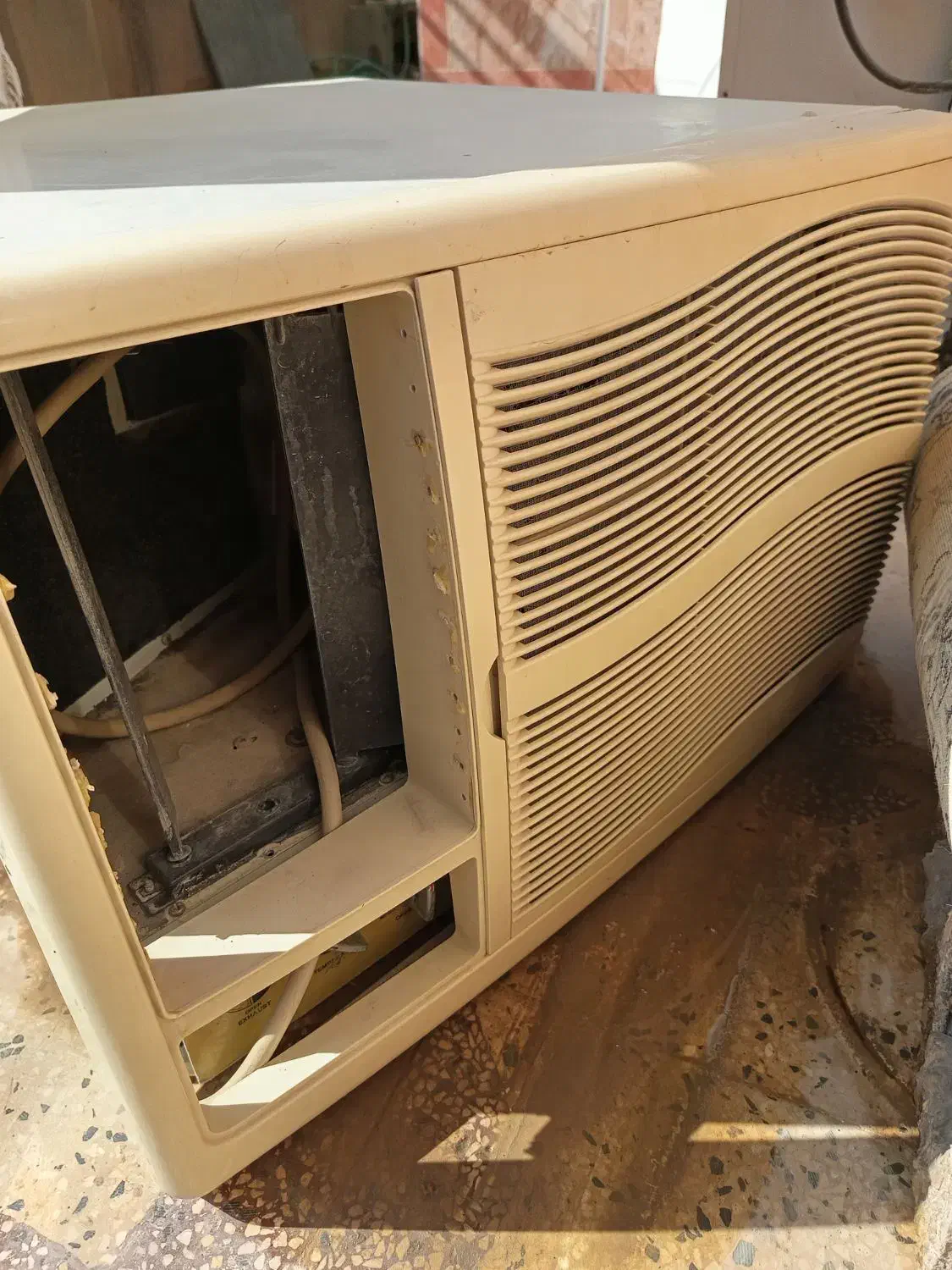 کولر  پنجره ای تراست ۲۱ هزار|کولر گازی و فن‌کوئل|خورموج, |دیوار