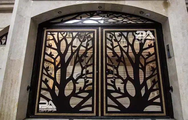 رنگ آمیزی درب حیاط پنجره قوطی و....|خدمات پیشه و مهارت|بندر ماهشهر, |دیوار