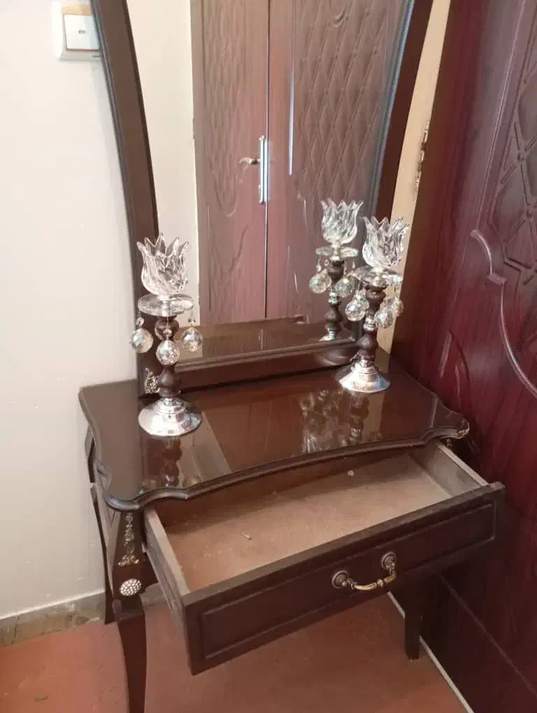 آینه و کنسول وشمعدانی|بوفه، ویترین، کنسول|بروجرد, |دیوار