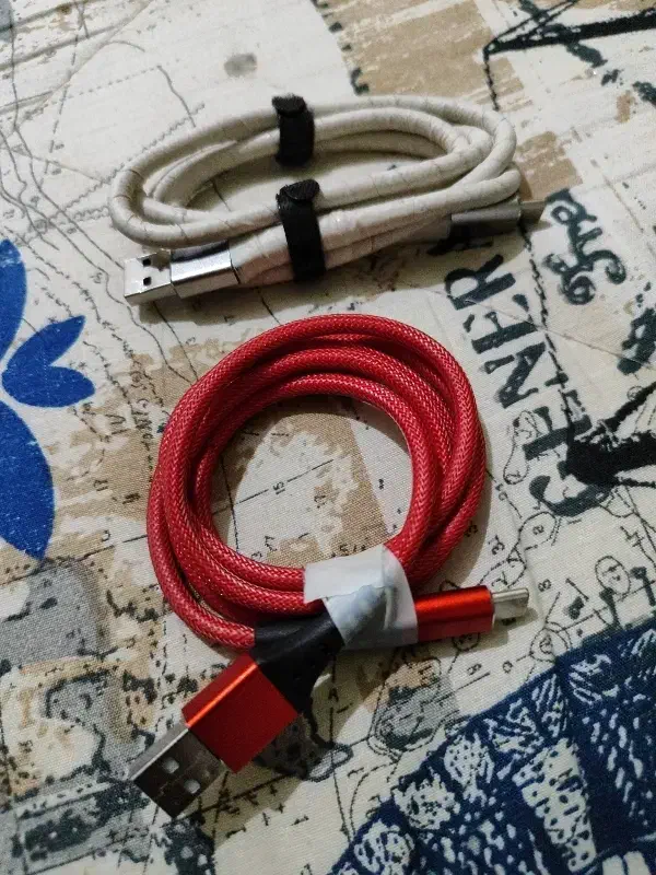 دو عدد کابل شارژ  روکش دار و یک عدد ا او ایکس میشه|لوازم جانبی موبایل و تبلت|پاکدشت, پاکدشت (مامازند)|دیوار